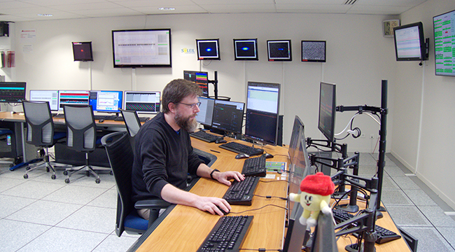 D. Jeangérard en salle de contrôle