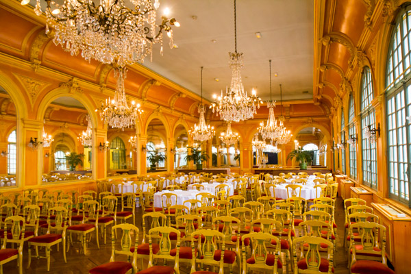 diner_de_gala_-_hotel_de_france.jpg