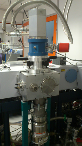 Photo of the close cycle cryostat AILES SOLEIL Photo of the close cycle cryostat AILES SOLEIL