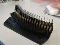 The 21 Si crystal analysers on their holder The 21 Si crystal analysers on their holder